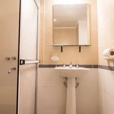 Habitación económica cuádruple
